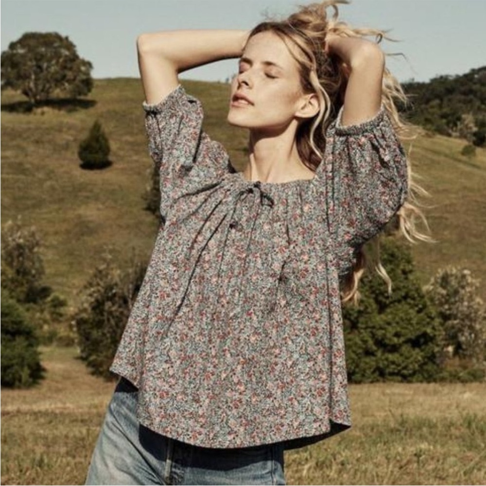 Doen Sia Top in Petit Jardin Print. Size XS.